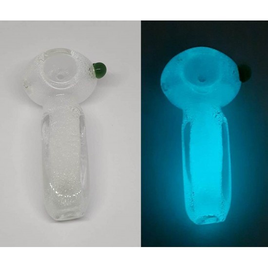 Glow-in-the-Dark Glass Pipe